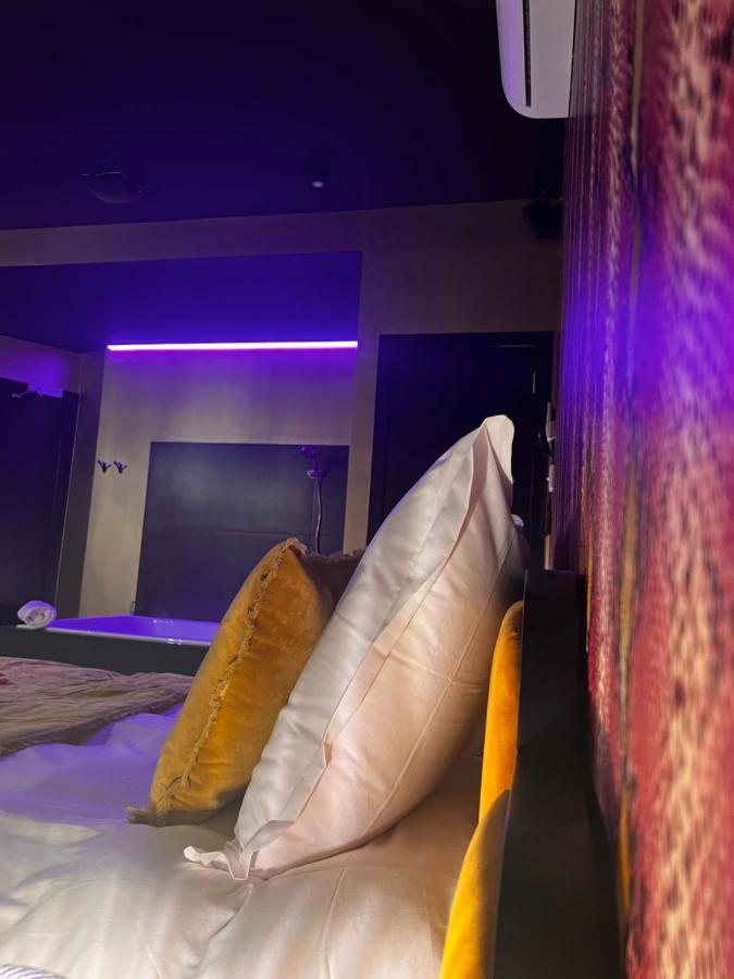 Mademoiselle Love hotel Liege