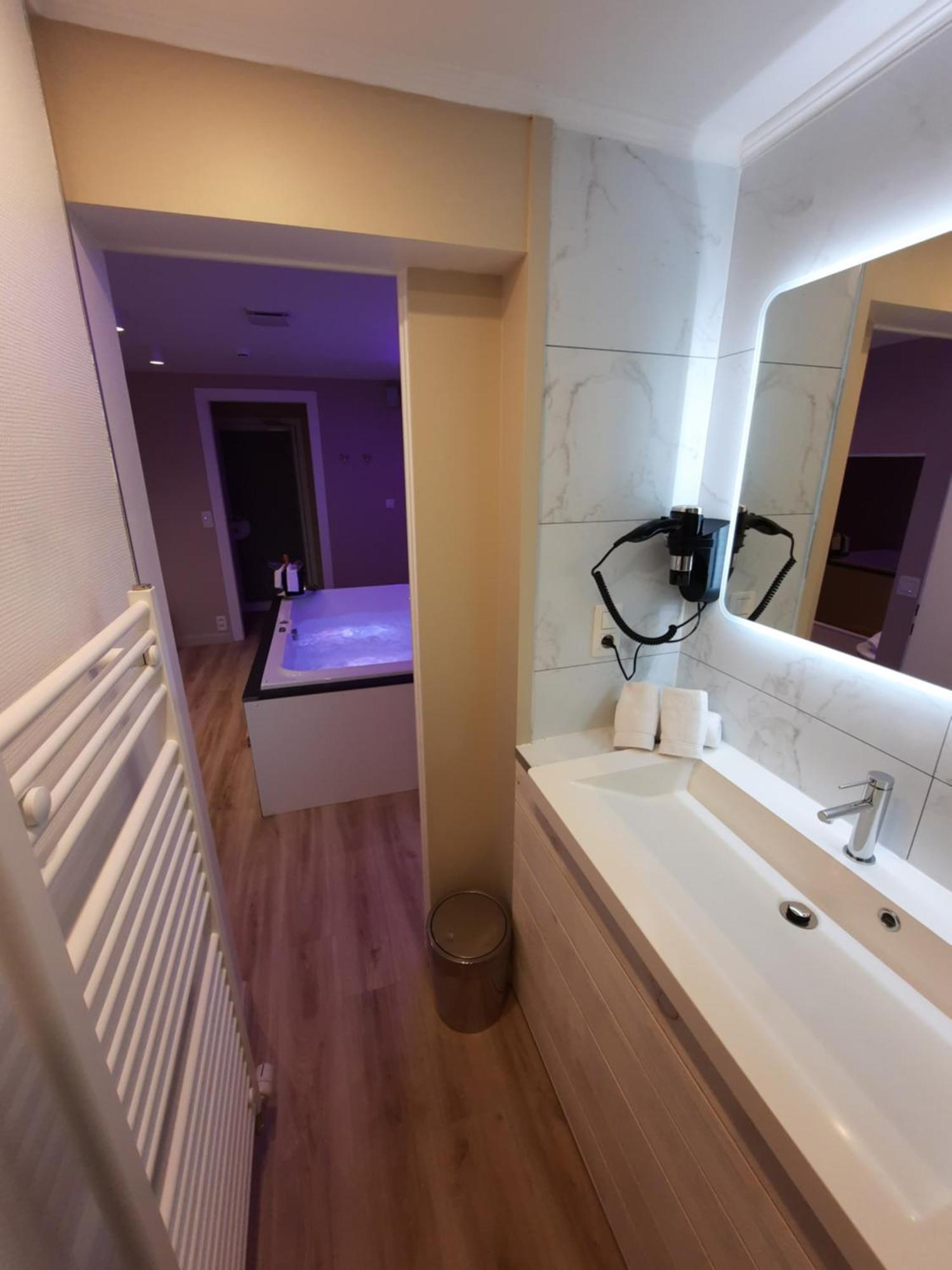 Mademoiselle Love hotel Liege