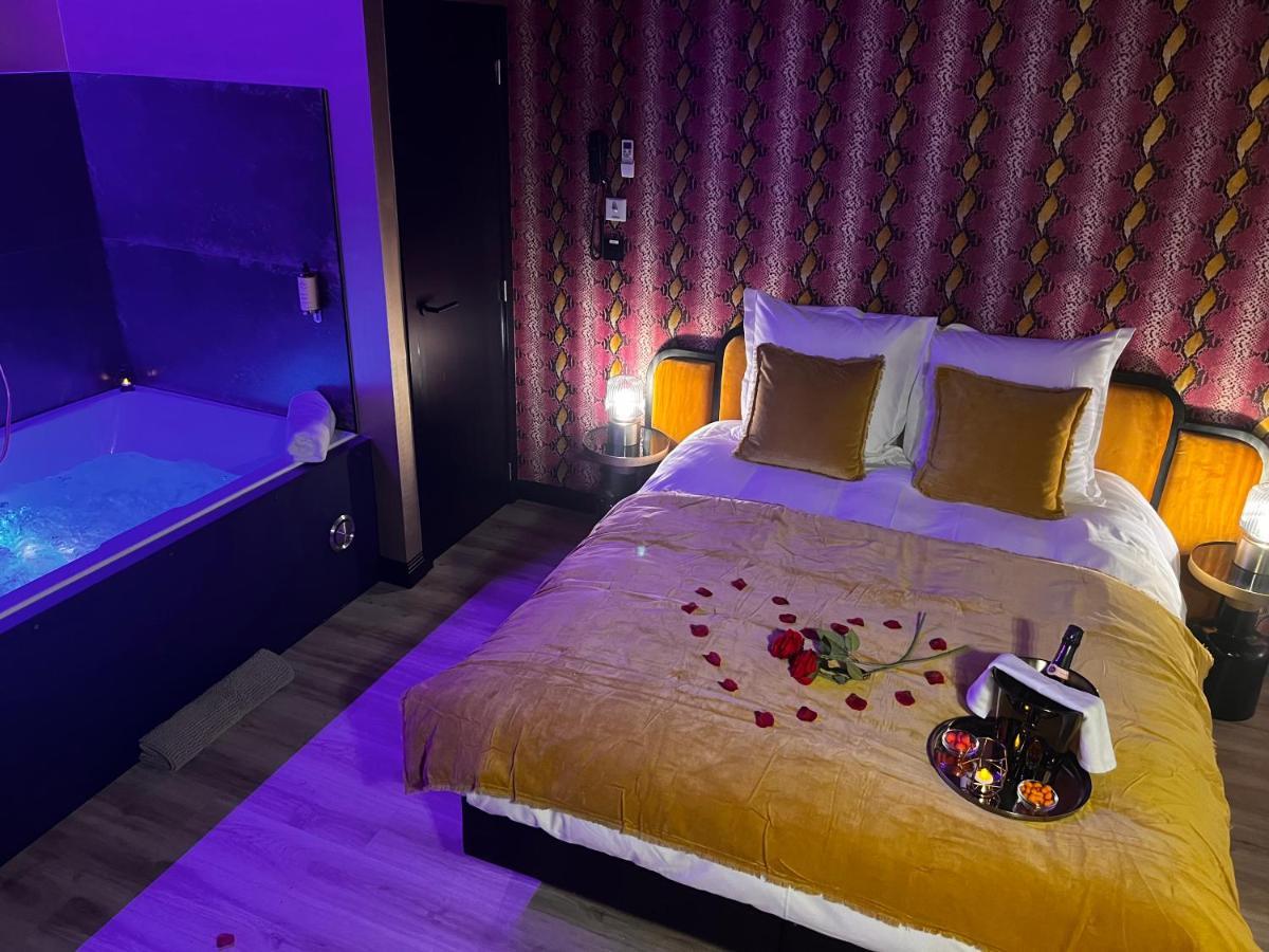 Liefdeshotel Mademoiselle