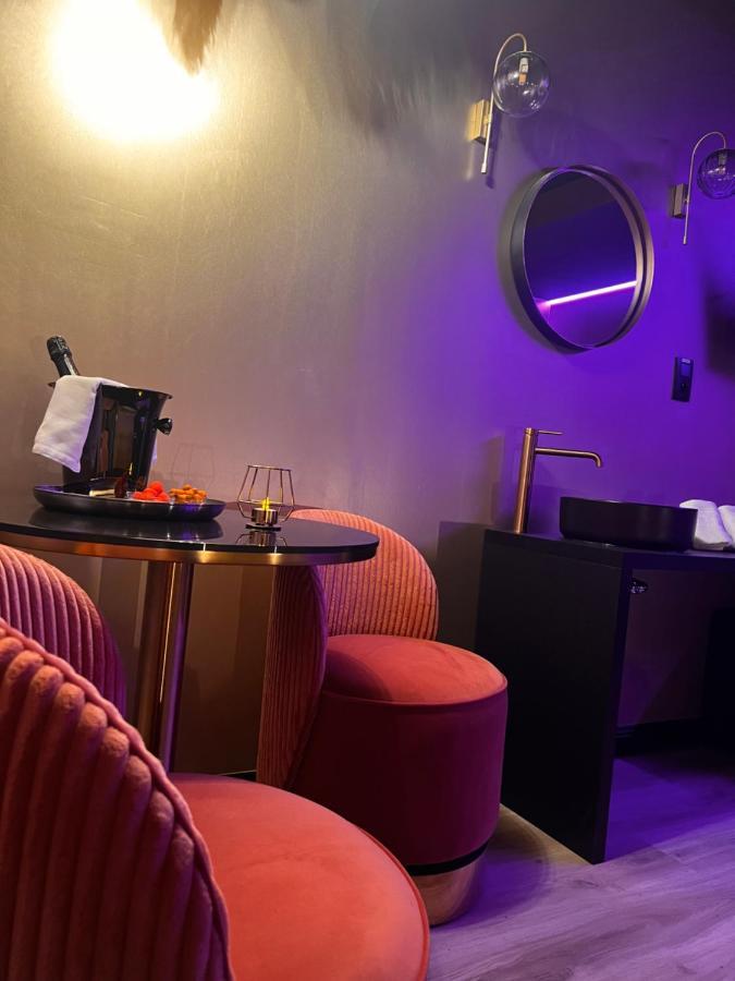 Mademoiselle Love hôtel *