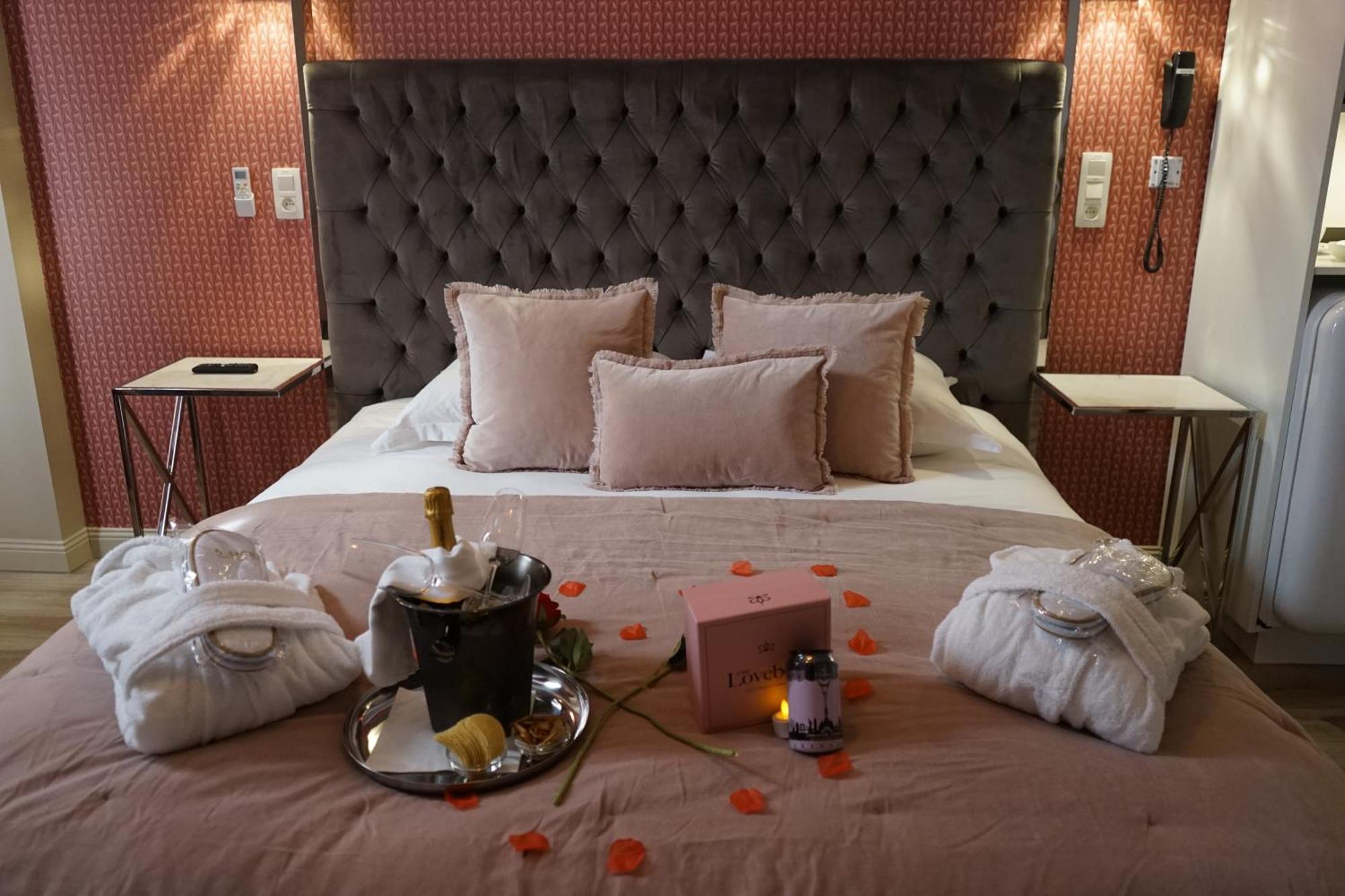 Mademoiselle Love hôtel *